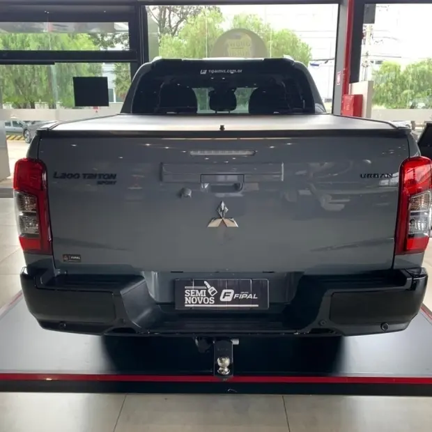 Mitsubishi L200 TRITON 2.4 16V TURBO DIESEL SPORT HPE-S URBAN CD 4P 4X4 AUTOMÁTICO