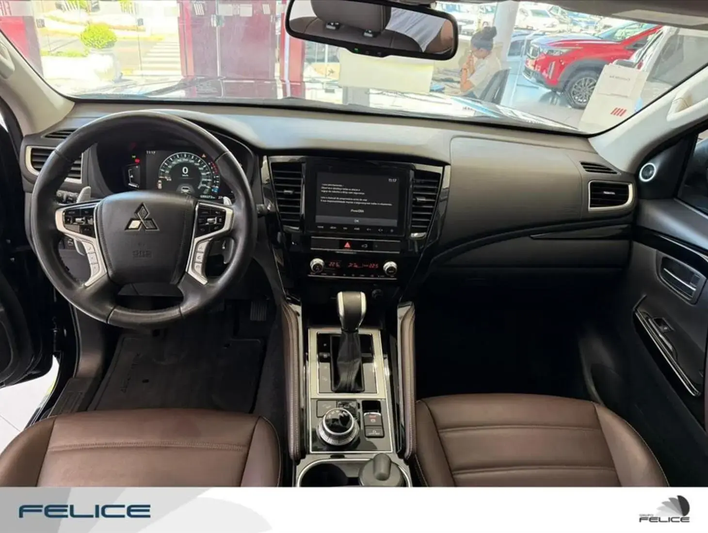 galeria PAJERO SPORT