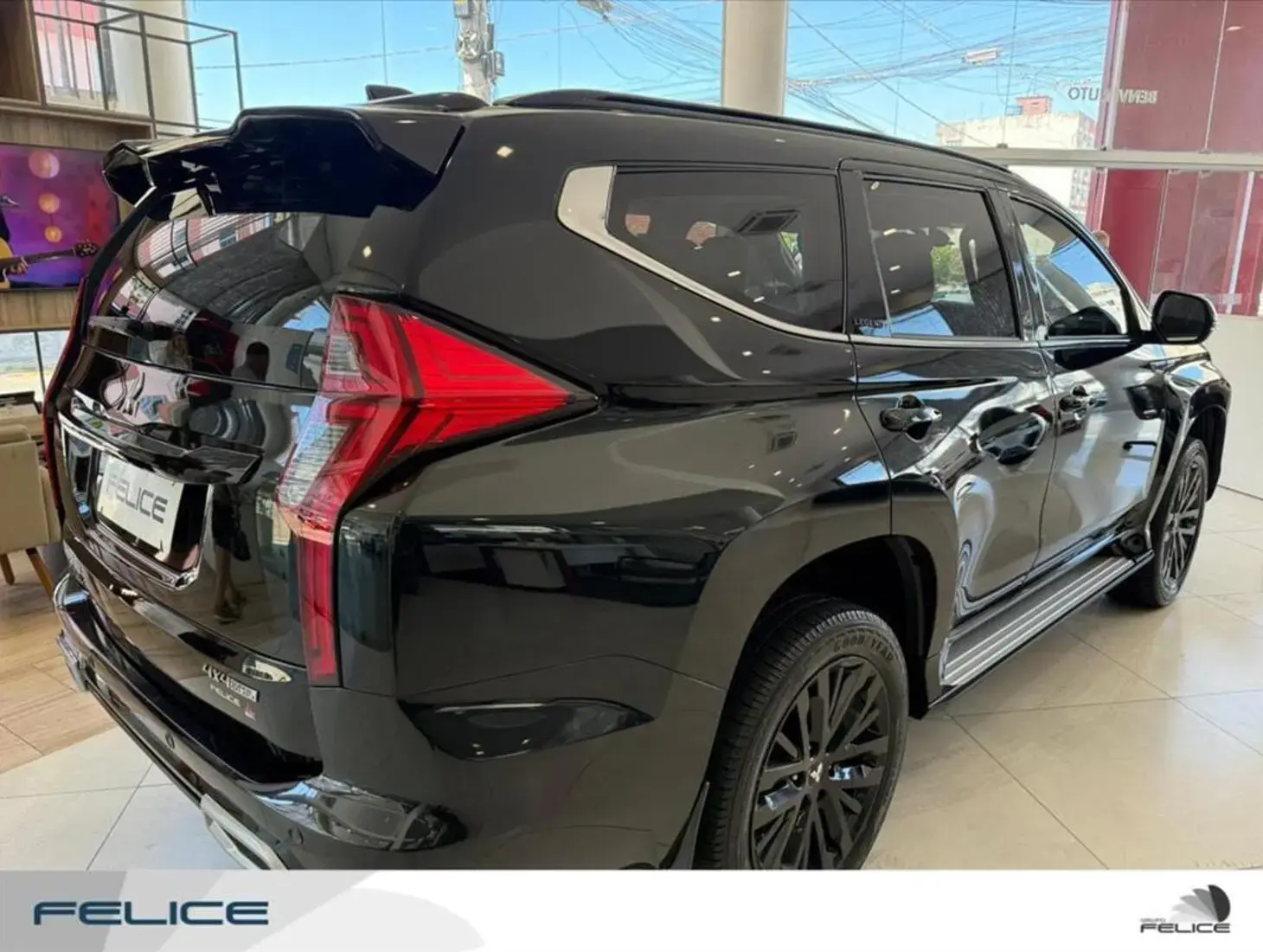 galeria PAJERO SPORT