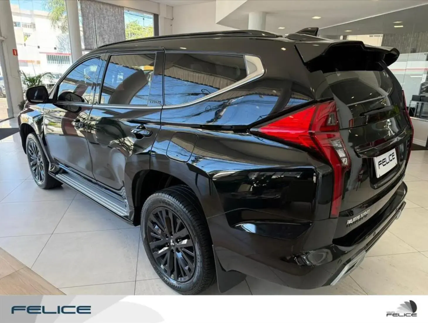 galeria PAJERO SPORT