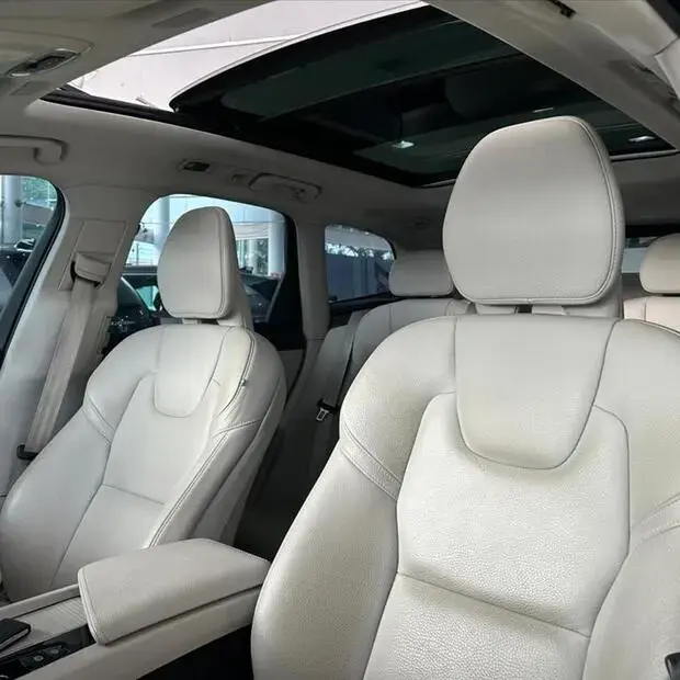 Volvo XC60 2.0 T8 HYBRID MOMENTUM AWD GEARTRONIC