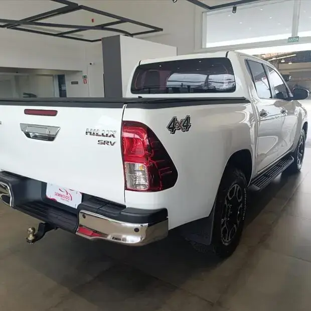 Toyota HILUX 2.8 D-4D TURBO DIESEL CD SRV 4X4 AUTOMÁTICO