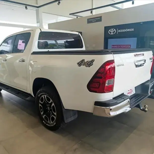 Toyota HILUX 2.8 D-4D TURBO DIESEL CD SRV 4X4 AUTOMÁTICO