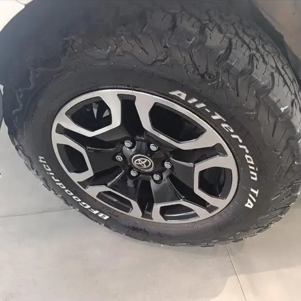 Toyota HILUX 2.8 D-4D TURBO DIESEL CD SRV 4X4 AUTOMÁTICO