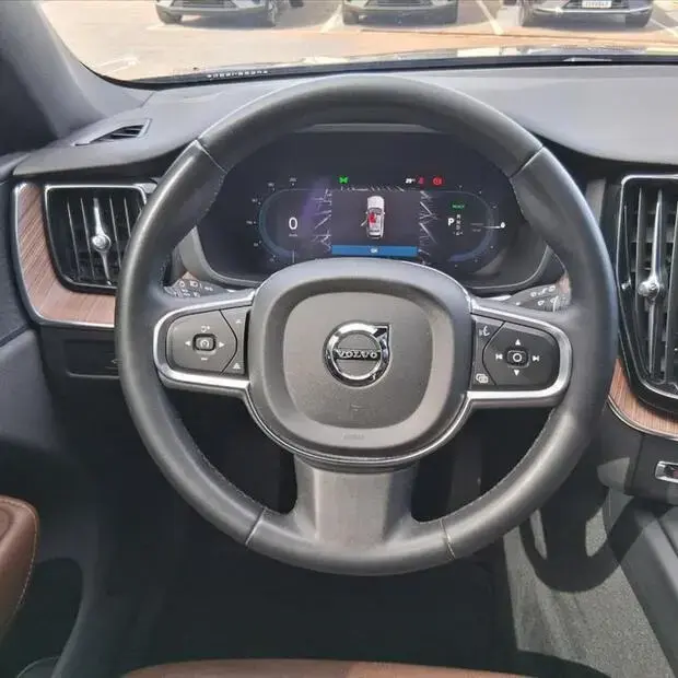 Volvo XC60 2.0 T8 RECHARGE PLUS AWD GEARTRONIC