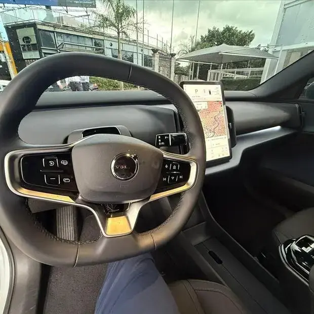 Volvo EX30 69 KW ELÉTRICO PLUS