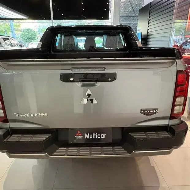 Mitsubishi TRITON 2.4 BITURBO DIESEL CD KATANA 4X4 AUTOMÁTICO