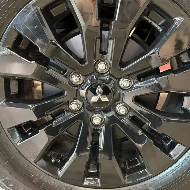 Mitsubishi TRITON 2.4 BITURBO DIESEL CD KATANA 4X4 AUTOMÁTICO