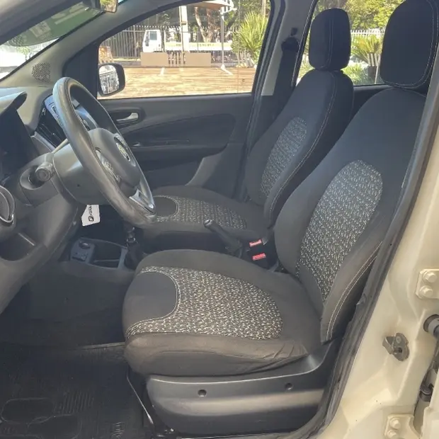 Fiat UNO 1.4 EVO EVOLUTION 8V FLEX 4P MANUAL