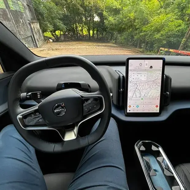 Volvo EX30 69 KW ELÉTRICO CORE