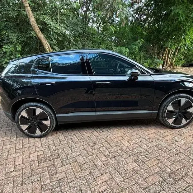 Volvo EX30 69 KW ELÉTRICO ULTRA