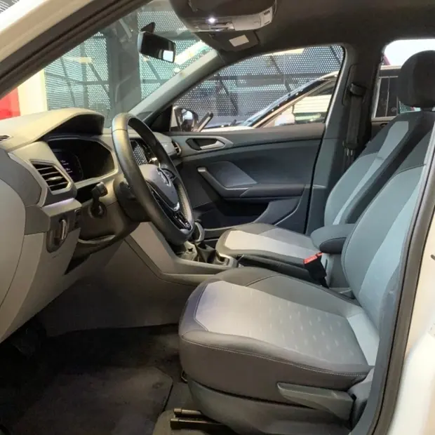 Volkswagen T-CROSS 1.0 200 TSI TOTAL FLEX COMFORTLINE AUTOMÁTICO