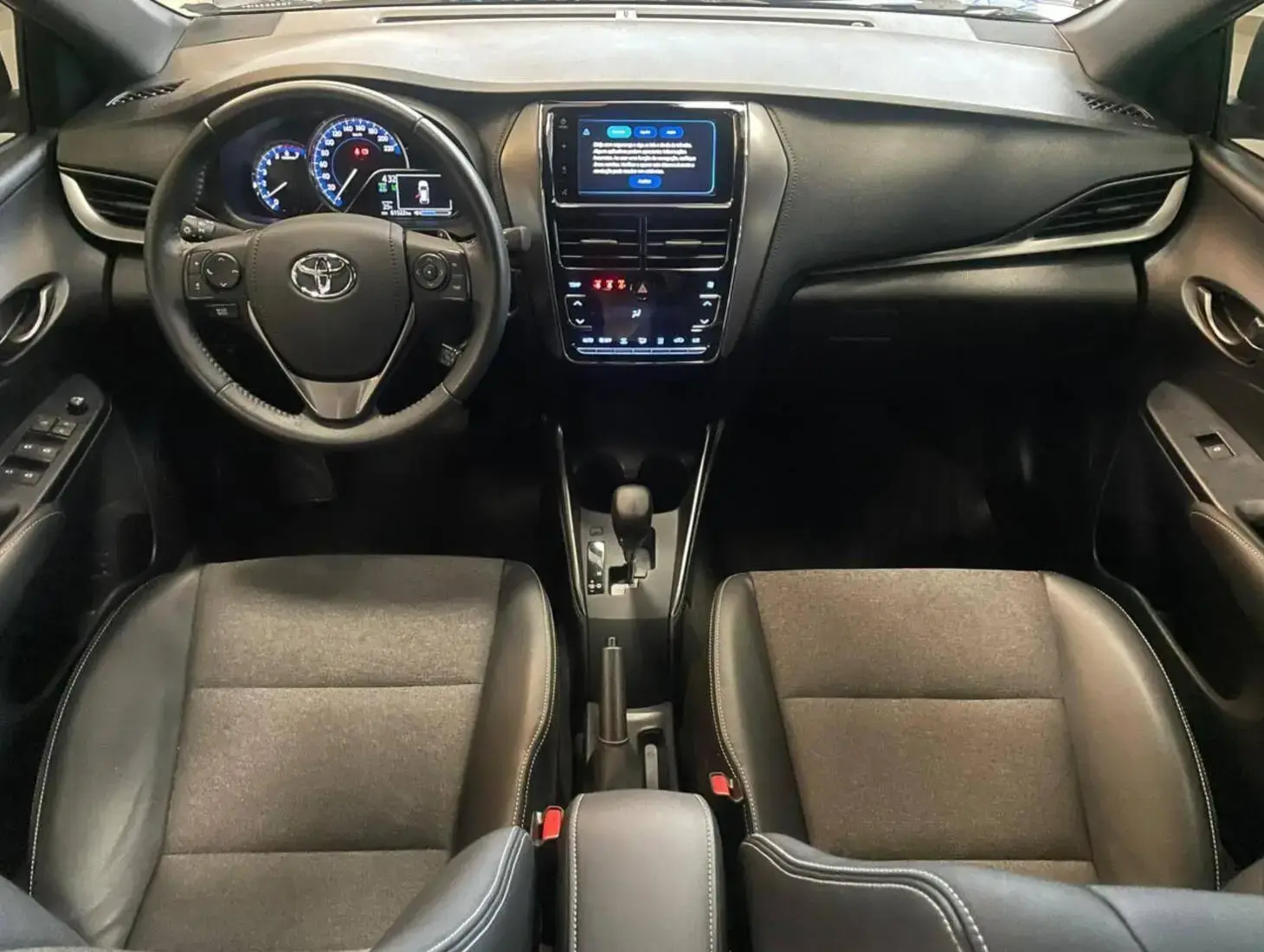 galeria YARIS HB XS CVT