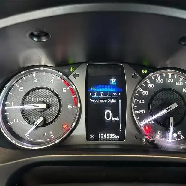 Toyota HILUX 2.8 D-4D TURBO DIESEL CD SRX 4X4 AUTOMÁTICO