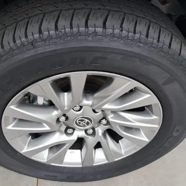 Toyota HILUX SW4 2.8 D-4D TURBO DIESEL SRX 7L 4X4 AUTOMÁTICO