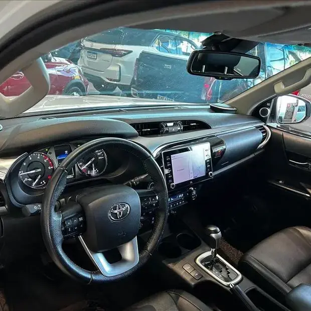 Toyota HILUX 2.8 D-4D TURBO DIESEL CD SRX 4X4 AUTOMÁTICO