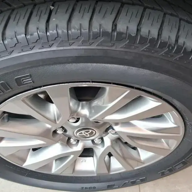 Toyota HILUX SW4 2.8 D-4D TURBO DIESEL SRX 7L 4X4 AUTOMÁTICO