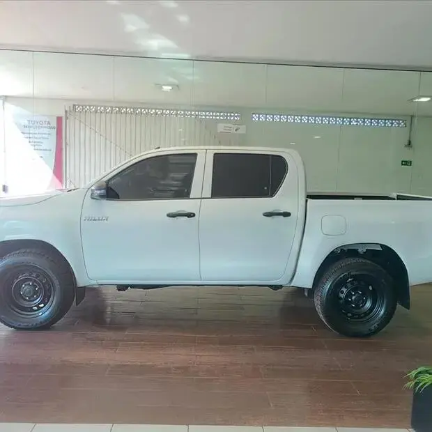 Toyota HILUX 2.8 D-4D TURBO DIESEL CD POWER PACK 4X4 AUTOMÁTICO