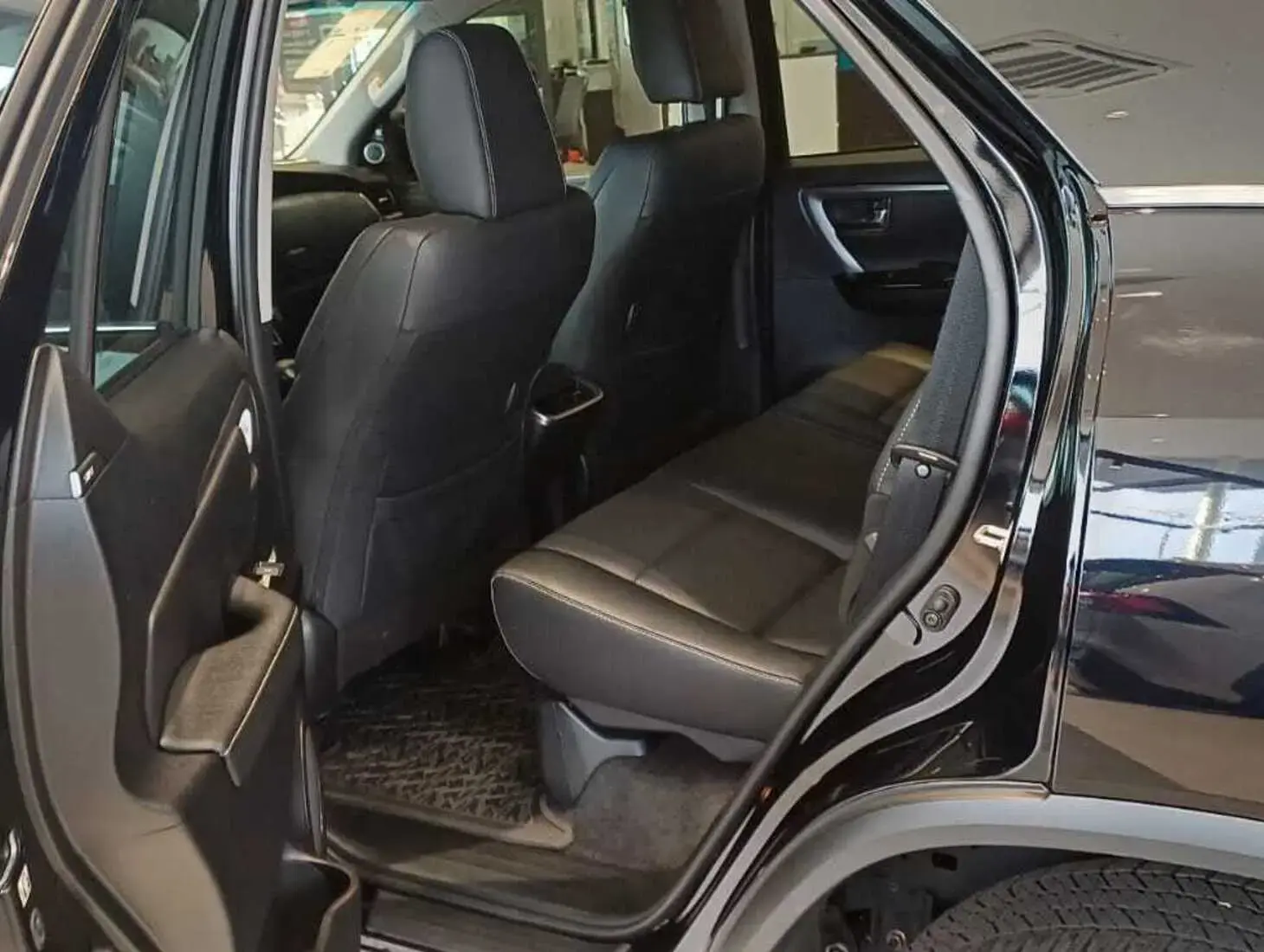 galeria HILUX SW4 2.8 SRX