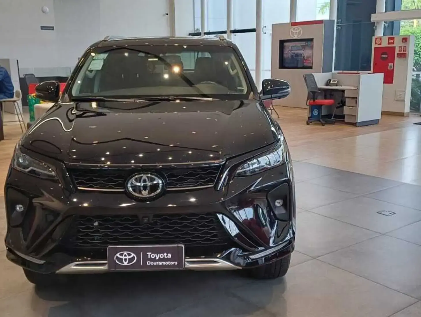 galeria HILUX SW4 2.8 SRX