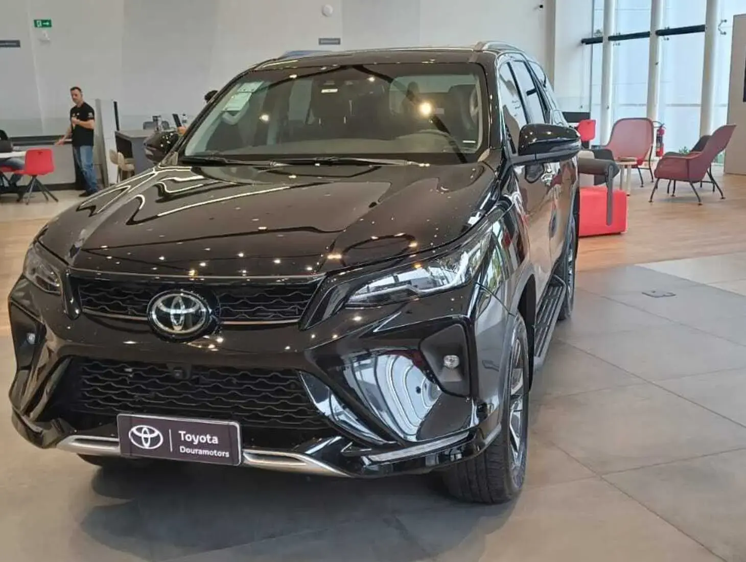 galeria HILUX SW4 2.8 SRX