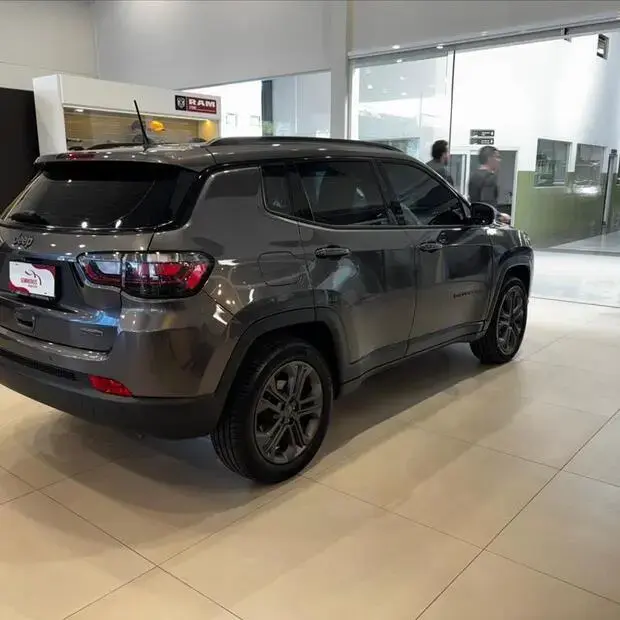 Jeep COMPASS 1.3 T270 TURBO FLEX LONGITUDE 80 ANOS AT6