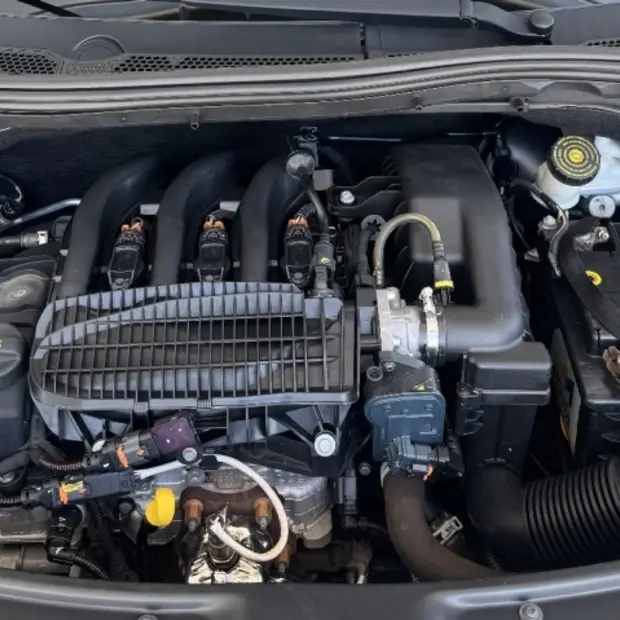 Peugeot 208 1.2 ALLURE 12V FLEX 4P MANUAL