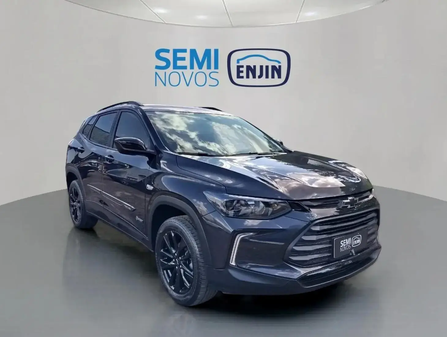 galeria TRACKER MIDNIGHT AT 1.0T