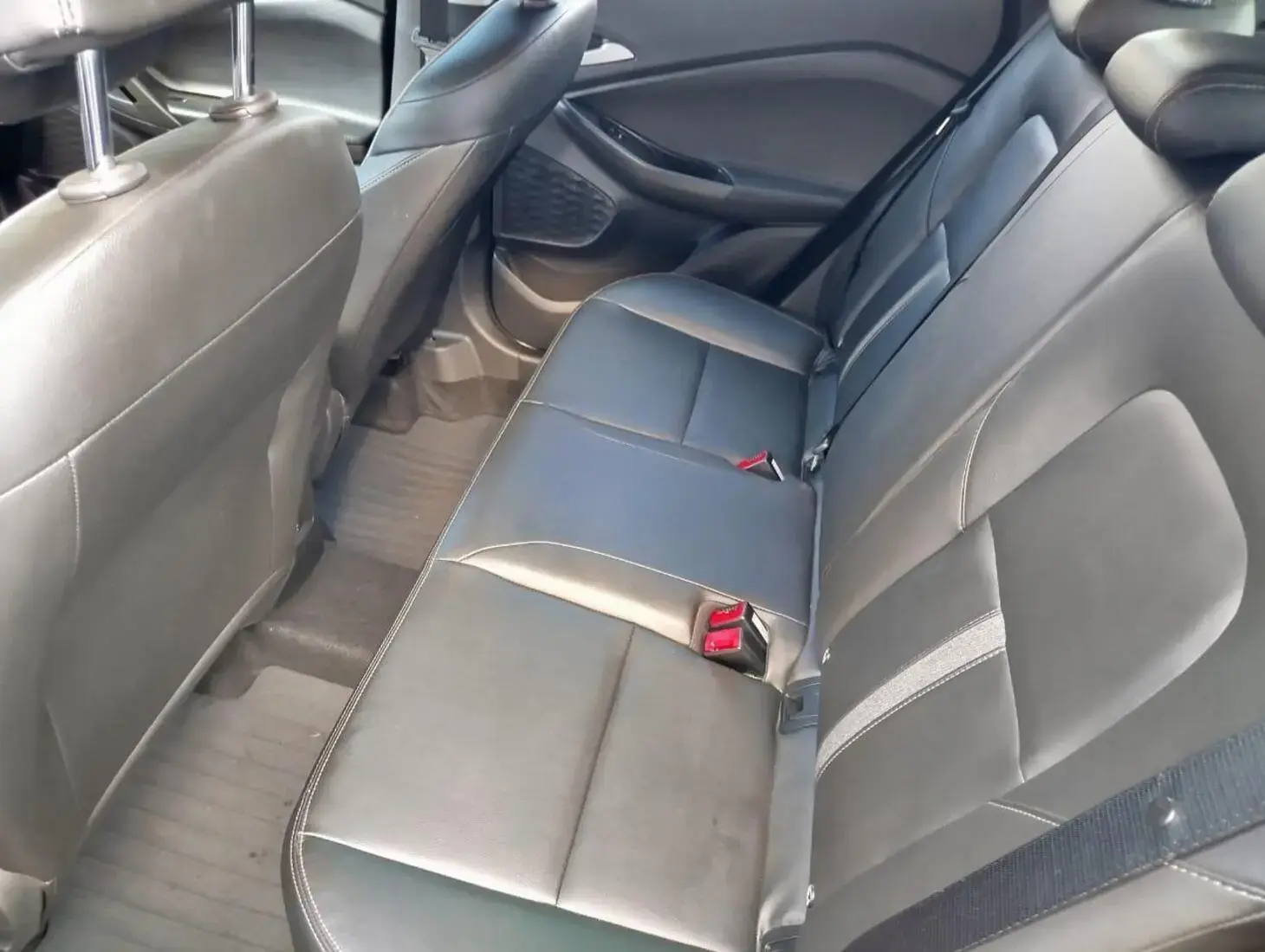 galeria TRACKER MIDNIGHT AT 1.0T