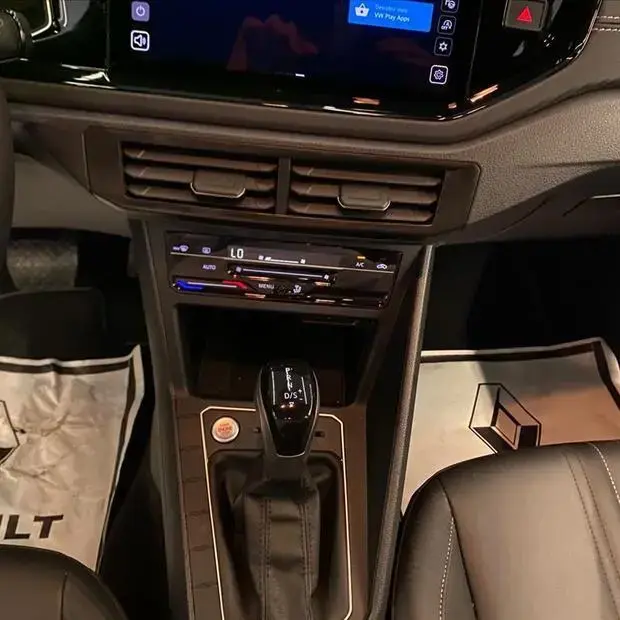 Volkswagen NIVUS 1.0 200 TSI TOTAL FLEX HIGHLINE AUTOMÁTICO