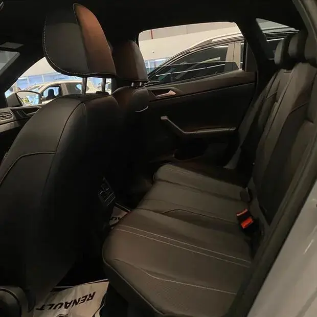 Volkswagen NIVUS 1.0 200 TSI TOTAL FLEX HIGHLINE AUTOMÁTICO