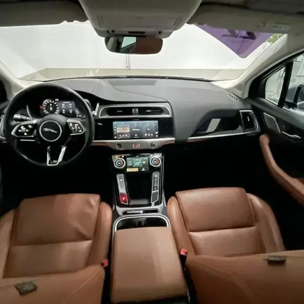 Jaguar I-Pace SE EV400 AWD Aut. (Elétrico)