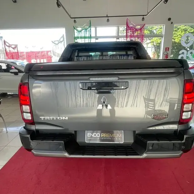 Mitsubishi TRITON KATANA 2.4TDI 16v 4X4 C.D. TRITON KATANA 2.4TDI 16v 4X4 C.D.