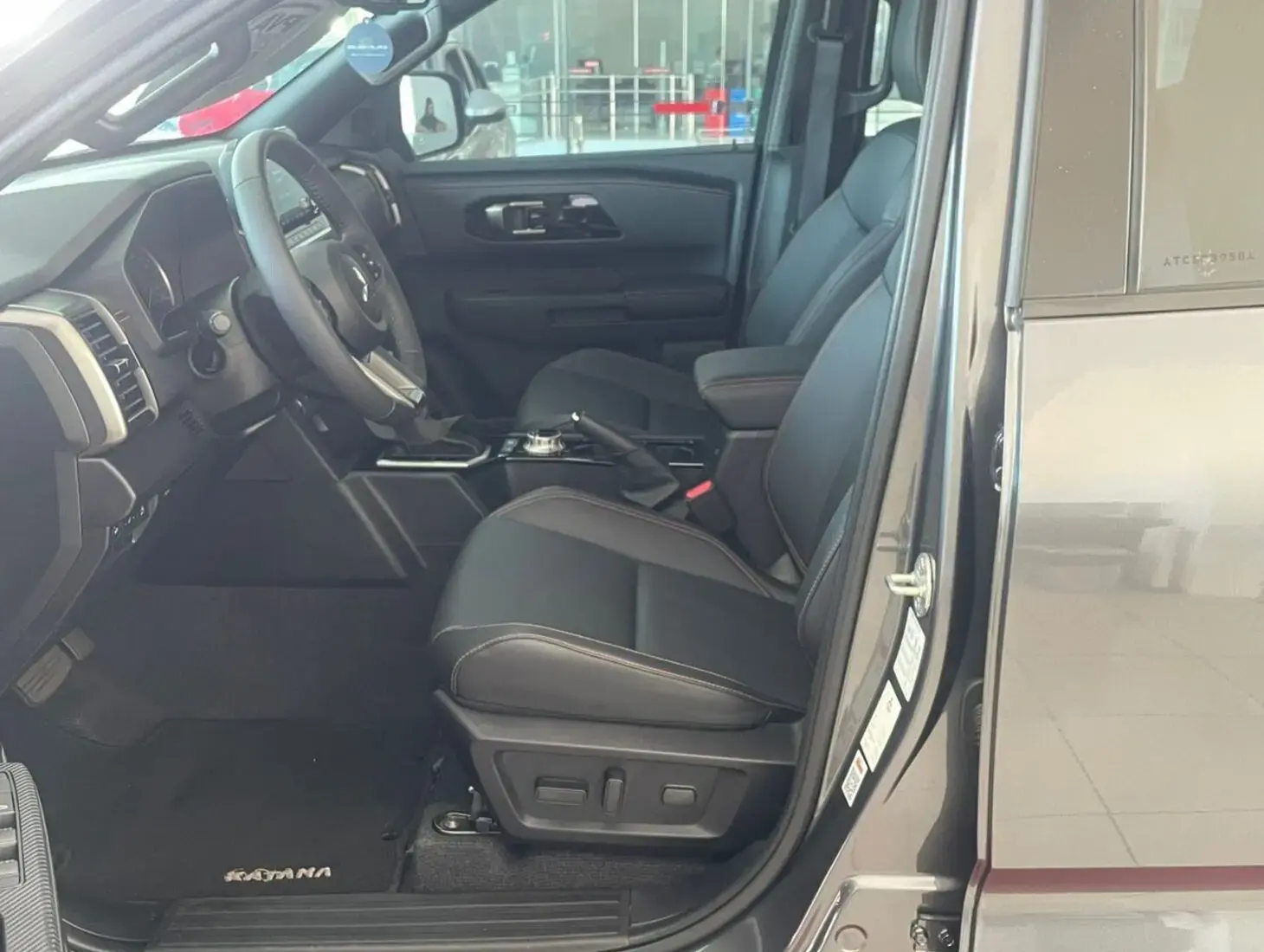 galeria TRITON KATANA 2.4TDI 16v 4X4 C.D.