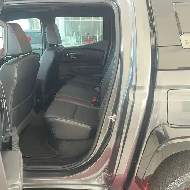 Mitsubishi TRITON KATANA 2.4TDI 16v 4X4 C.D. TRITON KATANA 2.4TDI 16v 4X4 C.D.