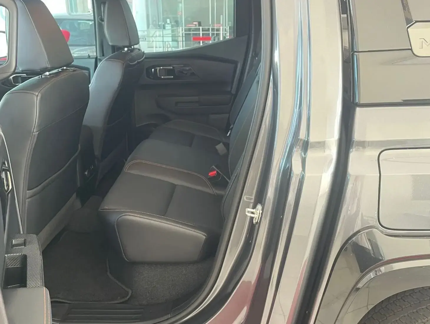 galeria TRITON KATANA 2.4TDI 16v 4X4 C.D.