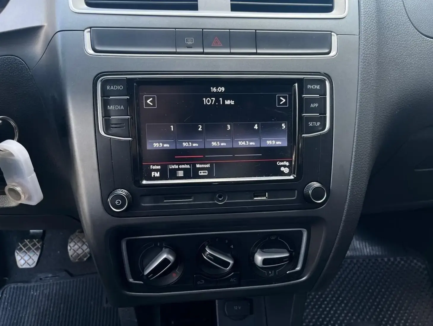 galeria Fox Xtreme 1.6 Flex 8V 5p