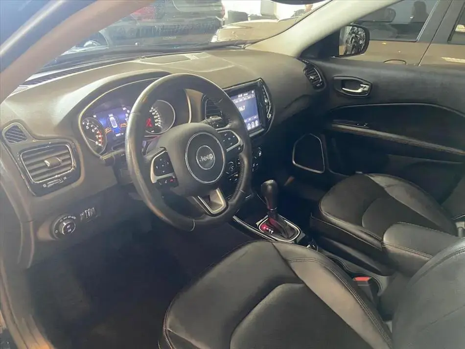 Compass 2.0 16V Flex Limited Automático 8