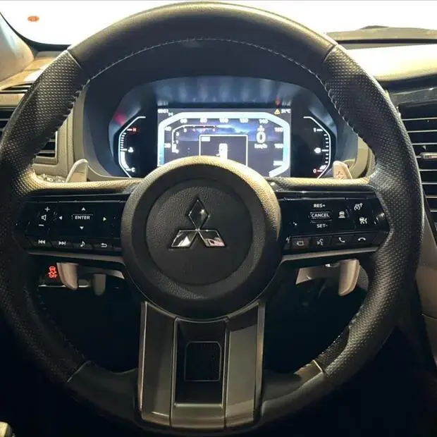 Mitsubishi PAJERO SPORT 2.4 16V MIVEC TURBO DIESEL LEGEND BLACK AWD AUTOMÁTICO