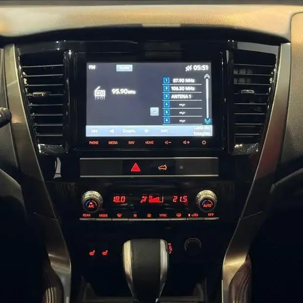 Mitsubishi PAJERO SPORT 2.4 16V MIVEC TURBO DIESEL LEGEND BLACK AWD AUTOMÁTICO