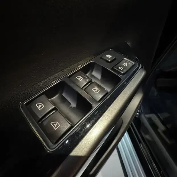 Mitsubishi PAJERO SPORT 2.4 16V MIVEC TURBO DIESEL LEGEND BLACK AWD AUTOMÁTICO