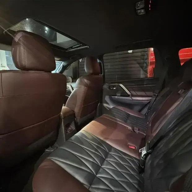 Mitsubishi PAJERO SPORT 2.4 16V MIVEC TURBO DIESEL LEGEND BLACK AWD AUTOMÁTICO