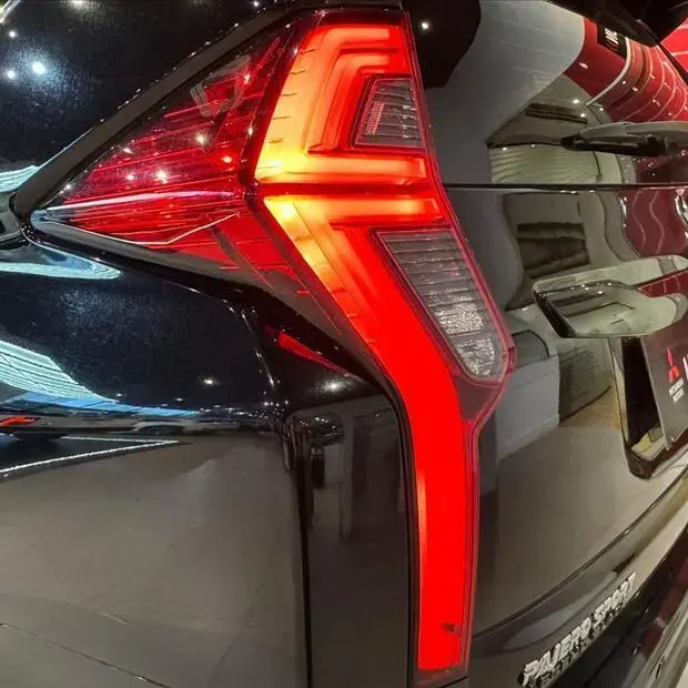 Mitsubishi PAJERO SPORT 2.4 16V MIVEC TURBO DIESEL LEGEND BLACK AWD AUTOMÁTICO