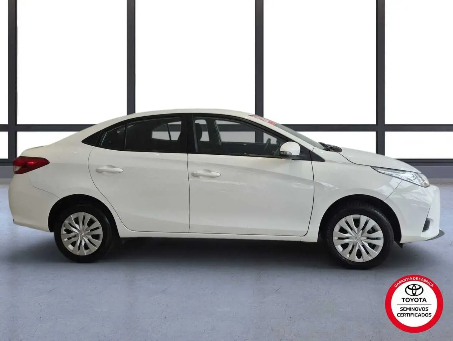 galeria Yaris Sedan