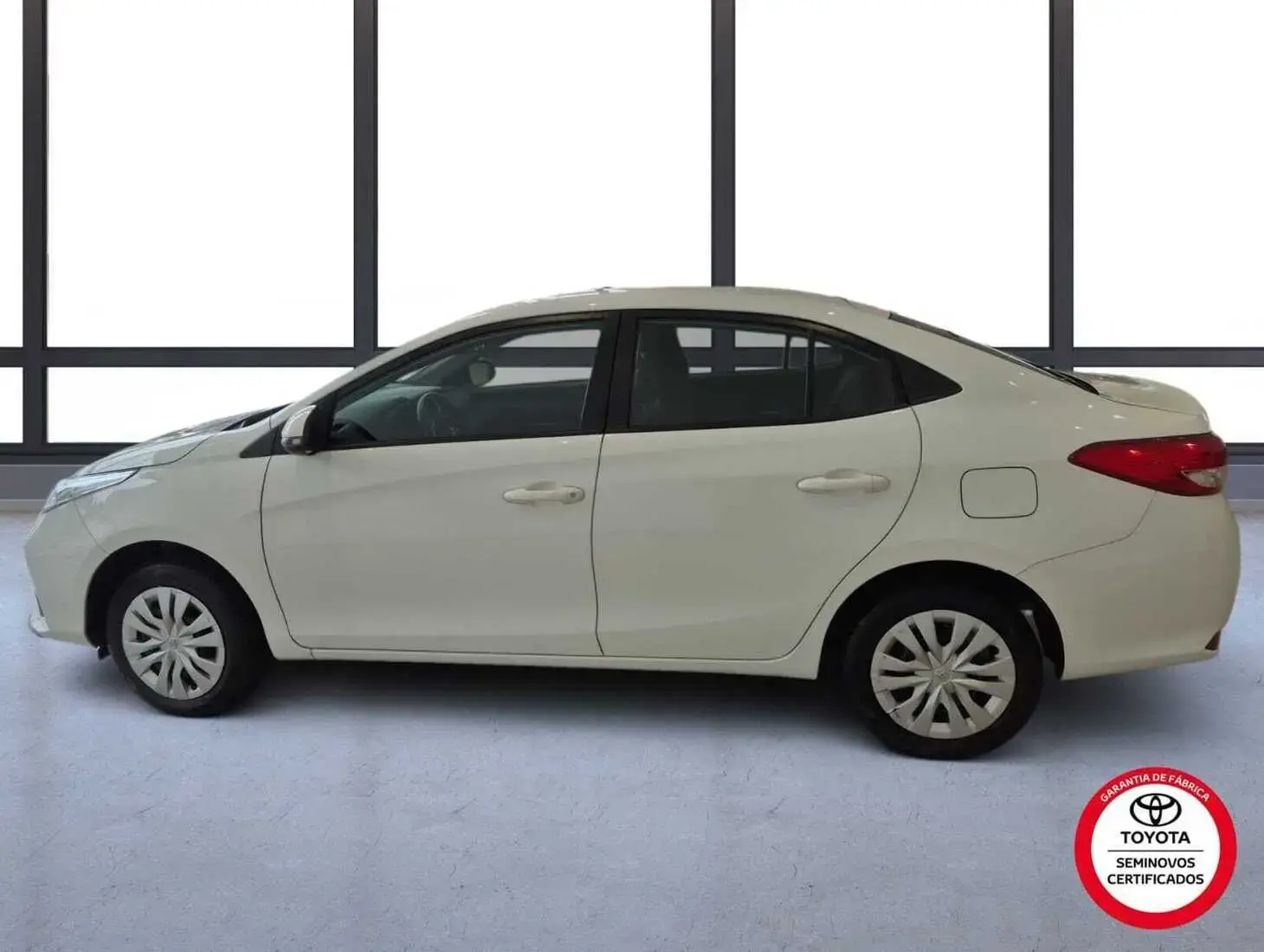 galeria Yaris Sedan