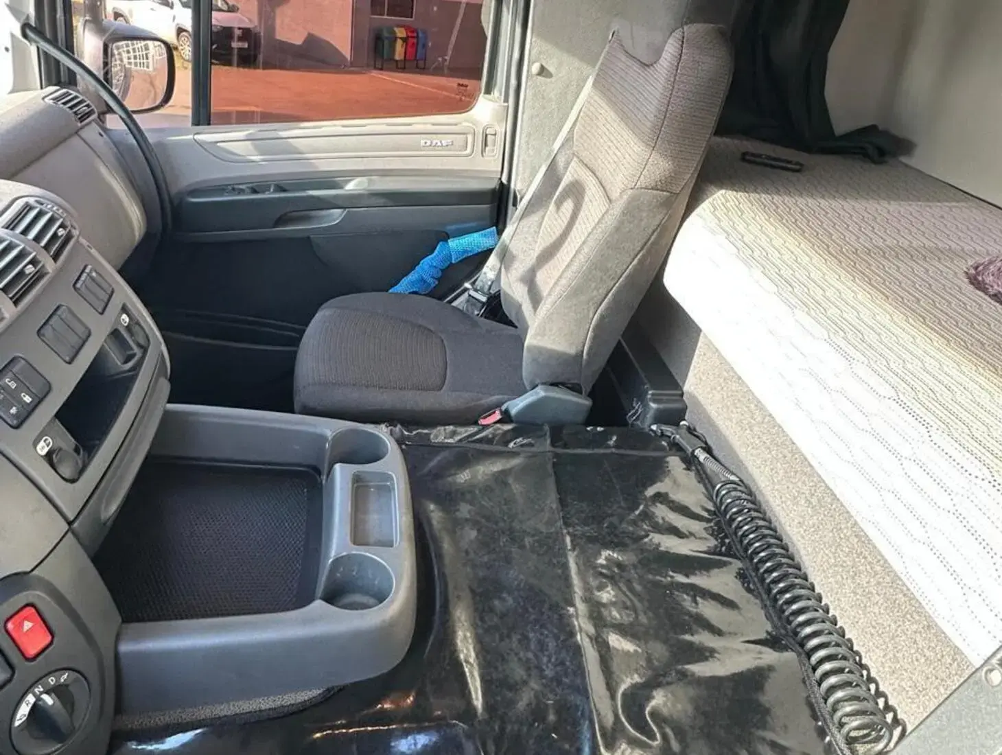 galeria DAF CF FAS 300 6x2