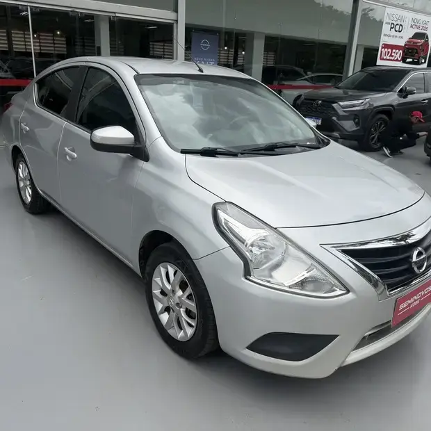 Nissan VERSA 1.6 16V FLEX SV 4P XTRONIC