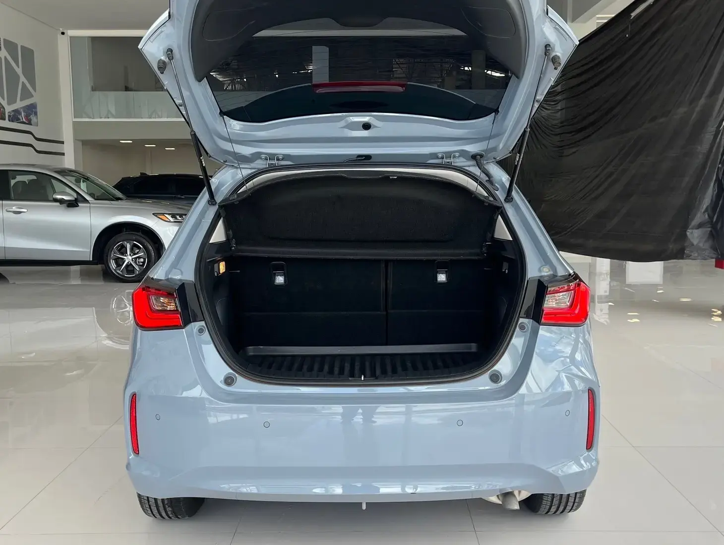 galeria City Hatch touring