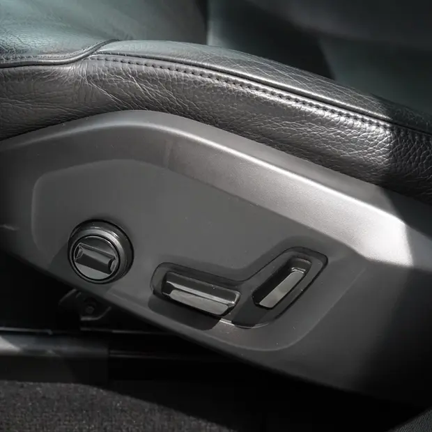 Volvo XC60 2.0 T8 RECHARGE PLUS AWD GEARTRONIC