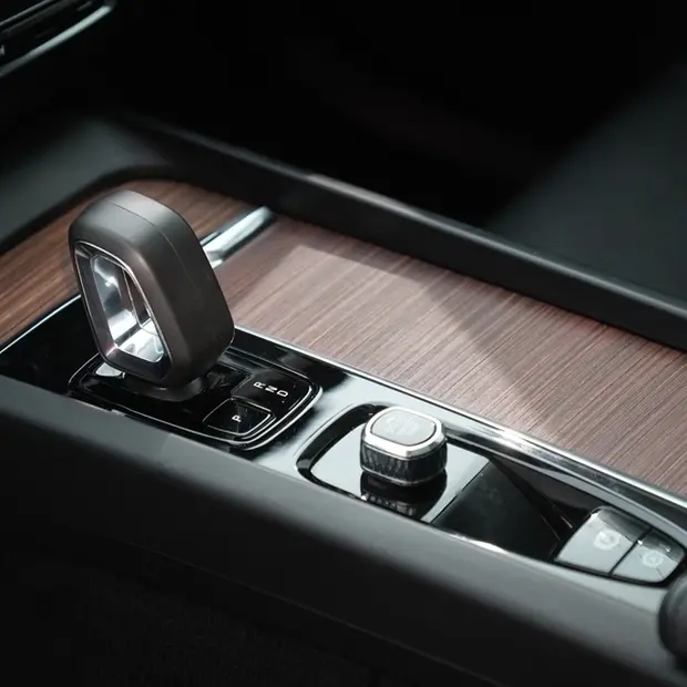 Volvo XC60 2.0 T8 RECHARGE PLUS AWD GEARTRONIC